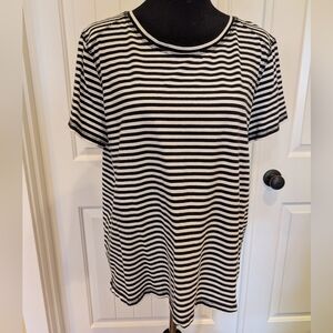 Chico's Zynergy Striped Black And White Short Sleeve Tee